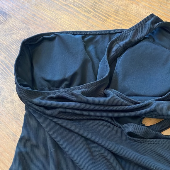 Refuge Xl/tall one piece swimsuit w one shoulder strap, lined w/ padded bra. - Picture 5 of 11